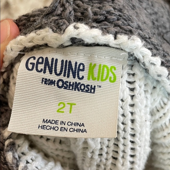 OshKosh Kids Gray and White Poncho Sweater 2T - Picture 2 of 3